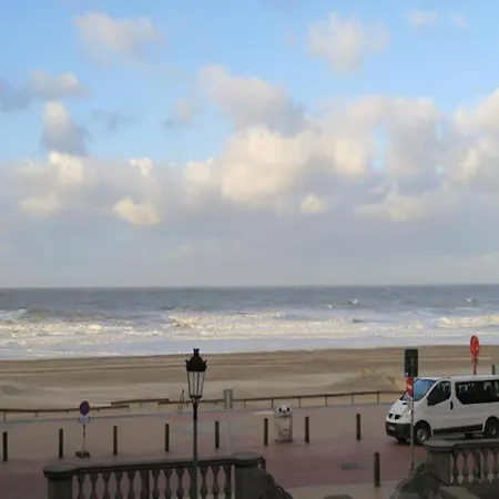Golfslag In Lägenhet Blankenberge